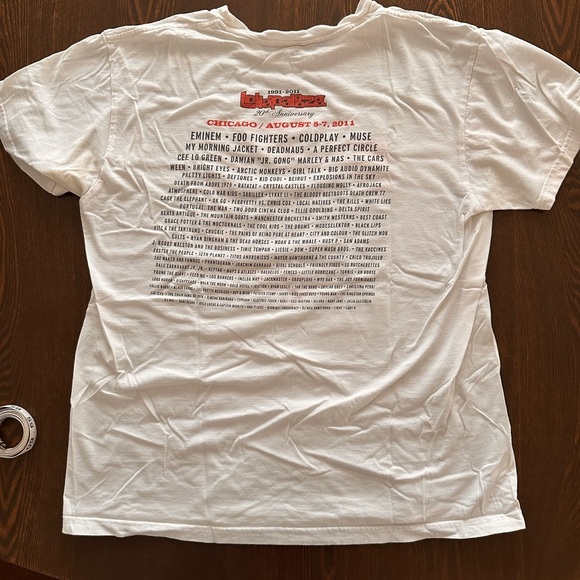 Vintage 2011 lollaplooza concert T-shirt Mens Medium - Picture 2 of 3